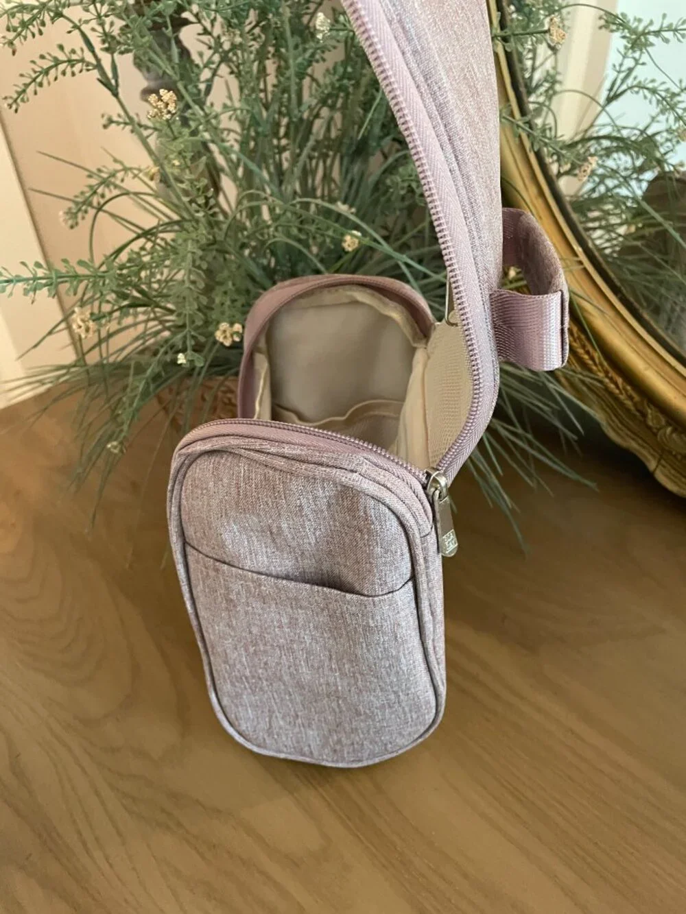 Mauve Small Hanging Toiletry Bag BOACAY